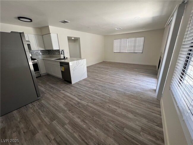 Building Photo - 2805 Willow Wind