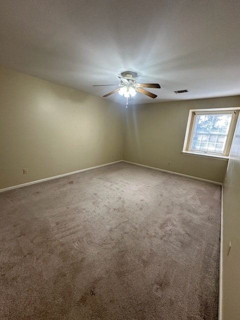 Building Photo - 111 Country Club Dr