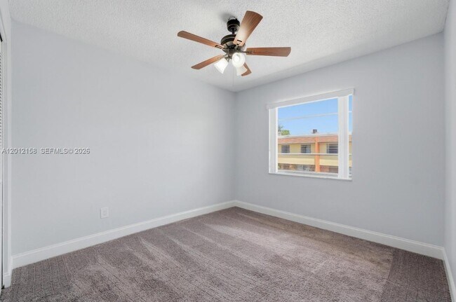 Building Photo - 6656 SW 41st St