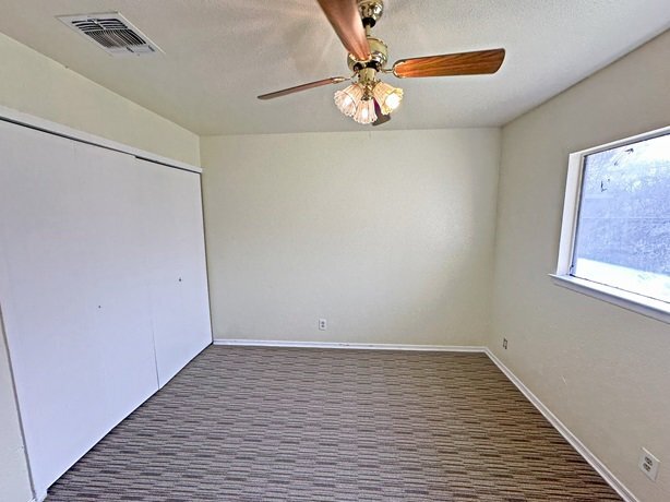 Building Photo - 8707 Glen Bluff