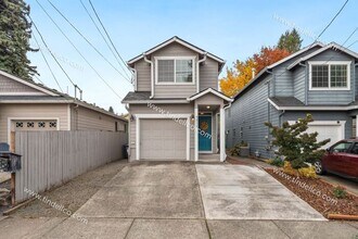 Building Photo - Charming 3-Bedroom Home with Attached Garage & Fenced Yard in North Portland - 1 MONTH FREE!