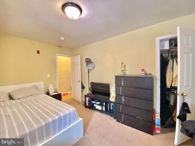 Building Photo - 1723 N 17th St