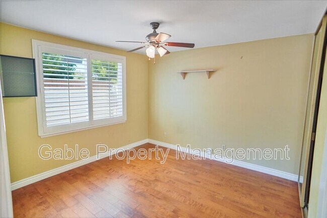 Building Photo - 25735 Velan Dr