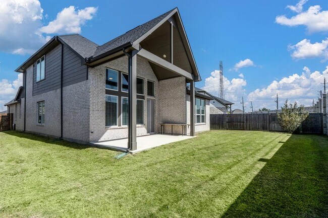 Building Photo - 25803 Rippey Gln Dr