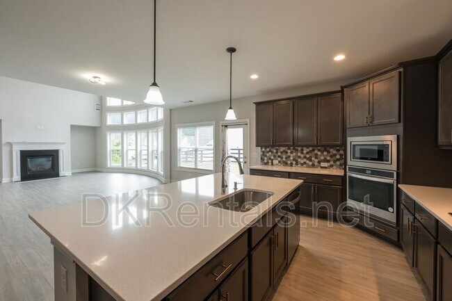 Building Photo - 508 Blackberry Ln