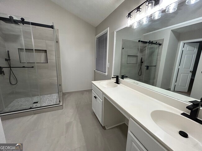 Building Photo - 2715 White Blossom Ln