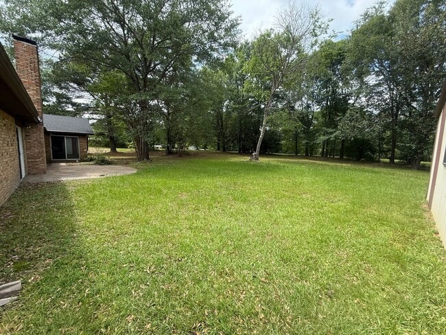 Building Photo - 4-bed/2-bath in South Tyler!