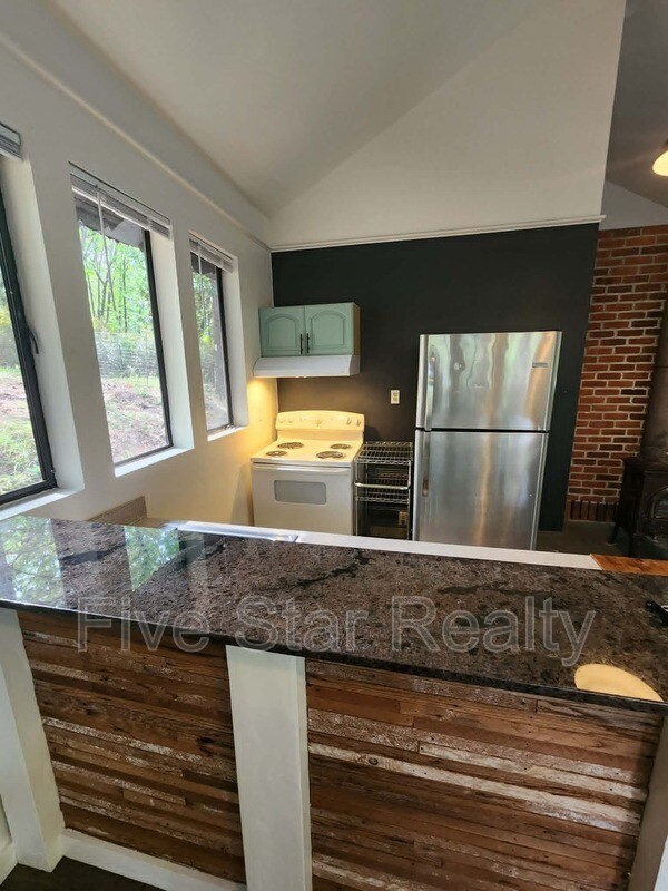 Building Photo - 12896 Rices Crossing Rd