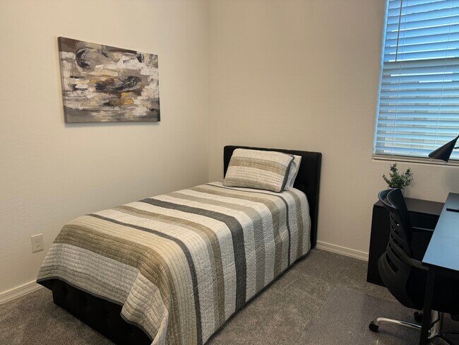 4th Bedroom with Desk and TV - 9014 W Oregon Ave