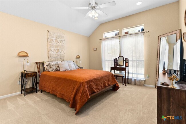 Building Photo - 804 Woodhollow Dr