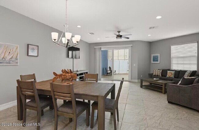 Building Photo - 164 Mediterranean Way