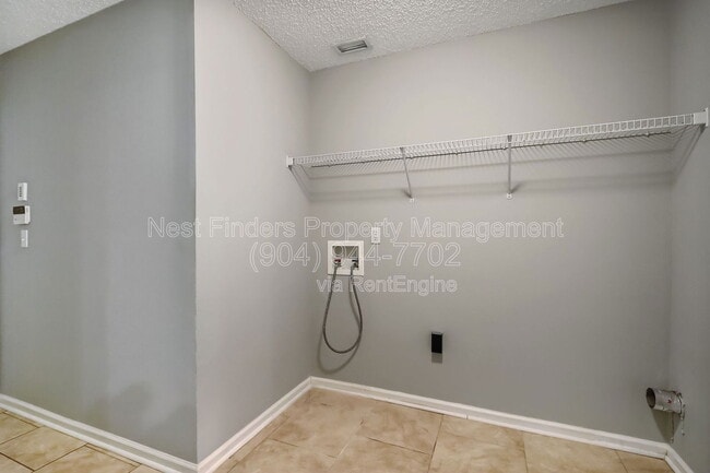 Building Photo - 4613 W Catbrier Ct