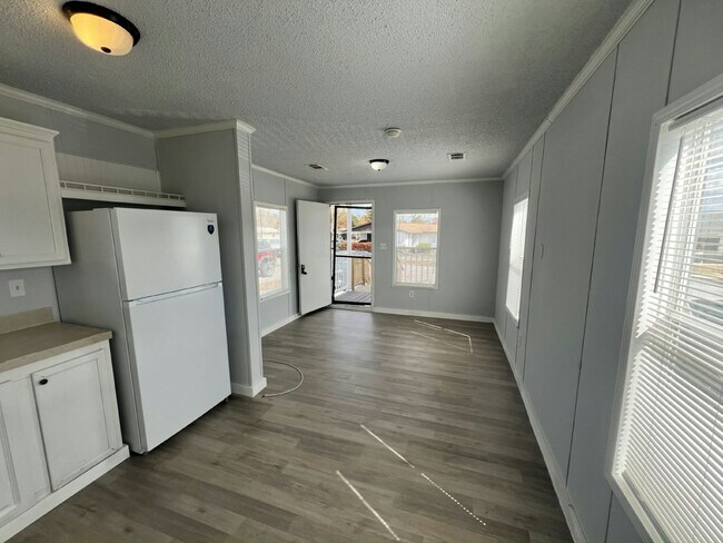 Building Photo - 133 N Anoka Ave