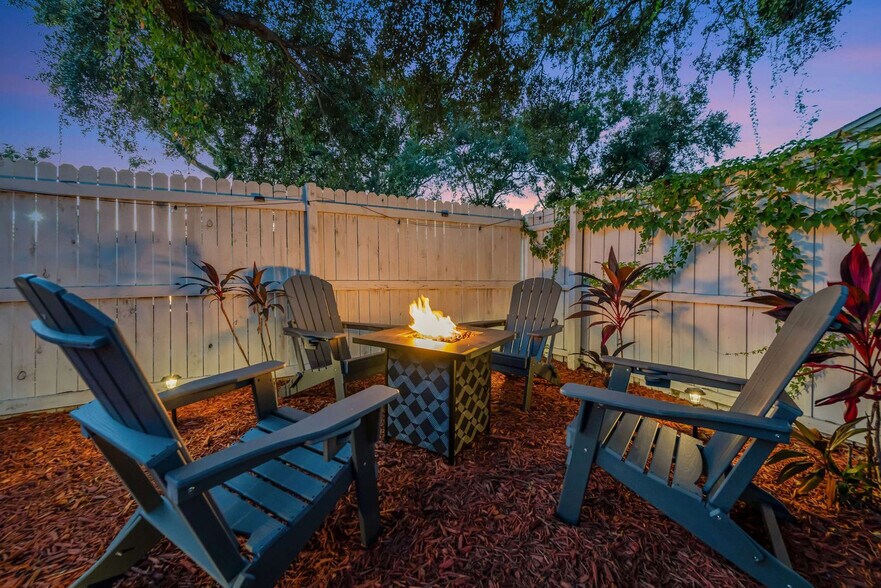 Building Photo - 1905 W St Louis St