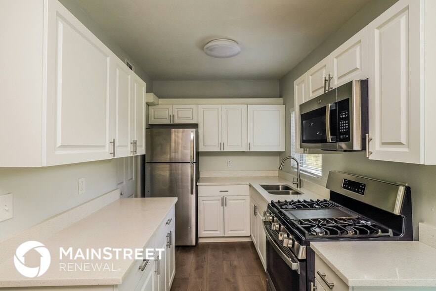 Building Photo - 107 Quintard Ave