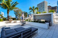 Building Photo - 3635 NE 1st Ave