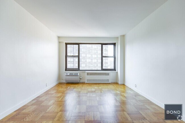 Building Photo - 145 4th Ave