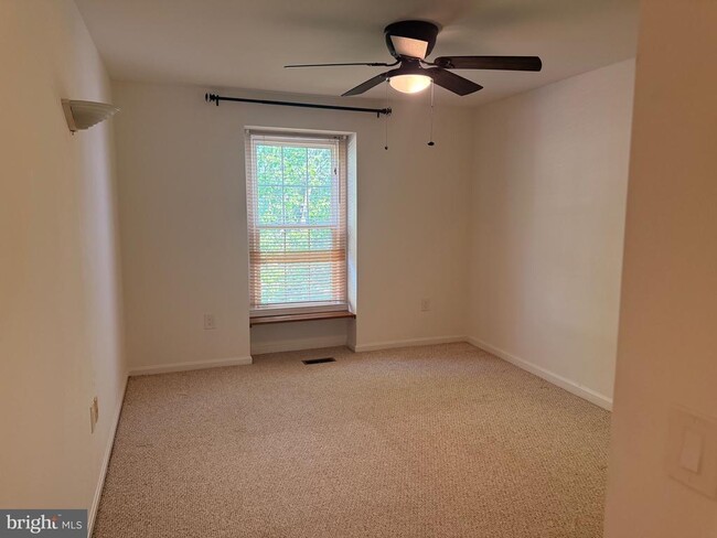 Building Photo - 607 Concerto Ln