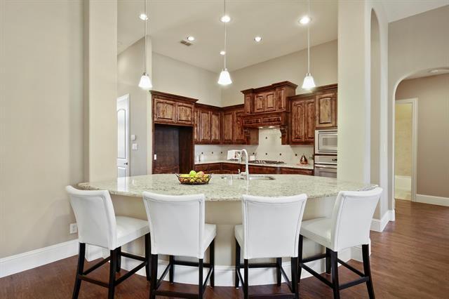 Building Photo - 13732 Eleanor Ave