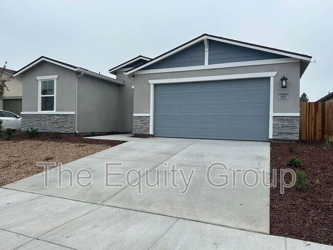 Building Photo - 6925 W Grove Ave