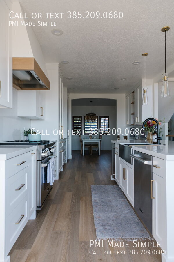Building Photo - 1777 Crimson Oak Dr