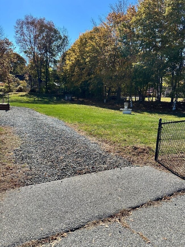 Building Photo - 77 S B St