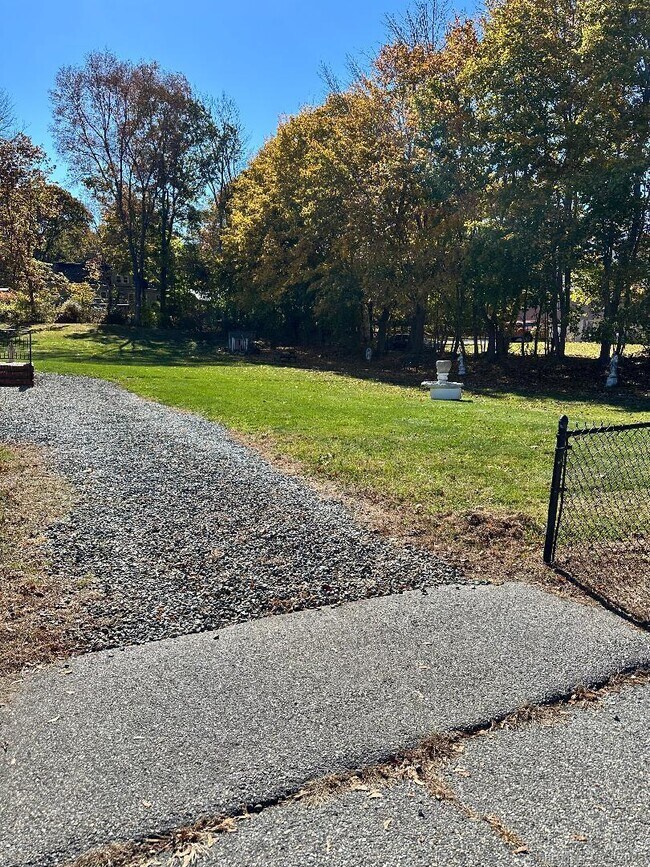 Building Photo - 79 S B St