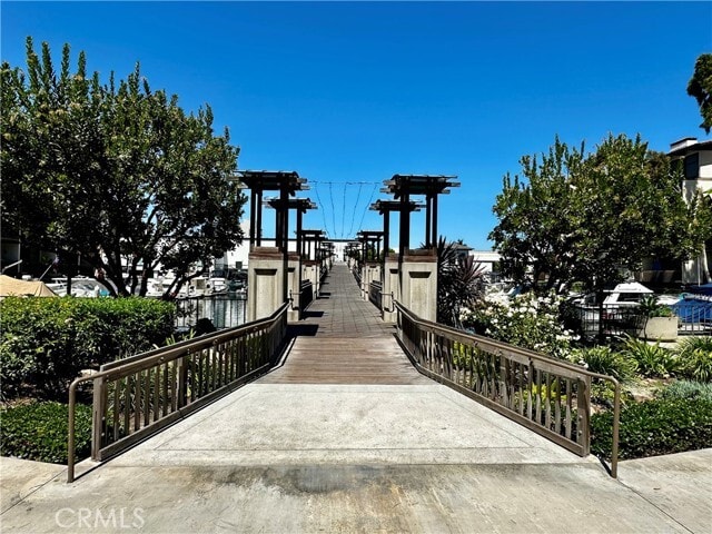 Building Photo - 7212 Marina Pacifica Dr N
