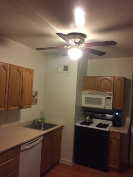 Building Photo - 2816 Edwards Wy