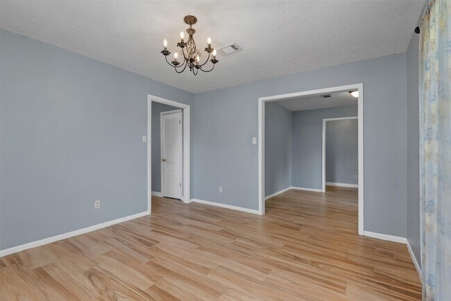 Building Photo - 24338 Redbud Ave