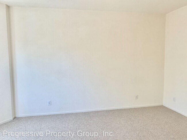 Building Photo - 700 Laguna St