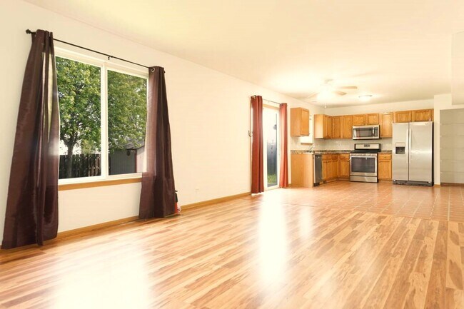Building Photo - 2197 N Sedgefield Ct