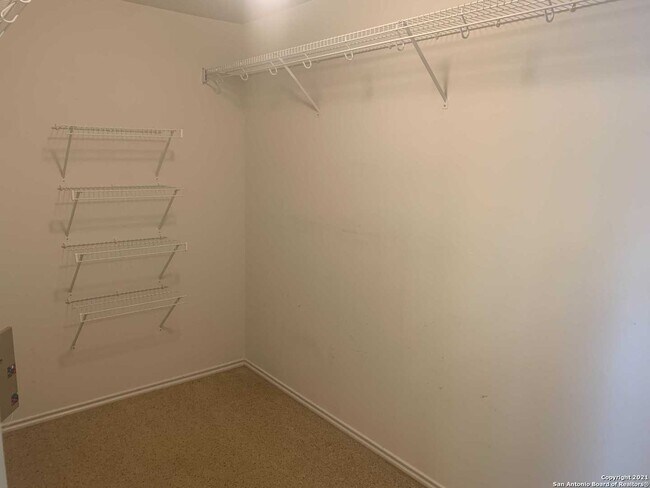 Building Photo - 3518 Ironwood Falls