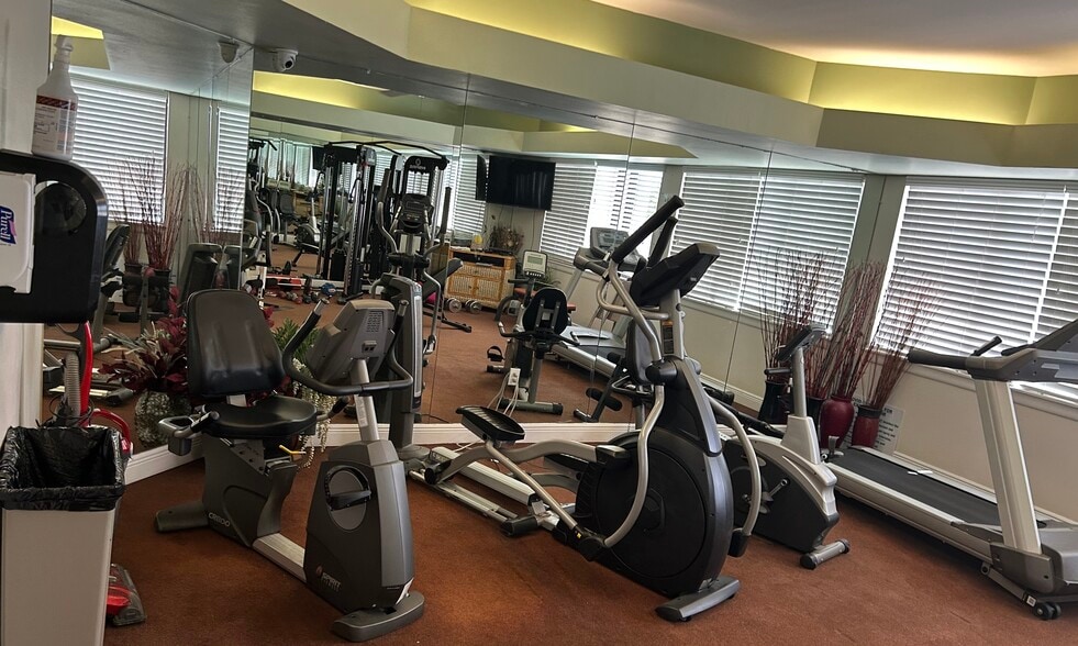 ecercise room - 17280 Eagle Trce