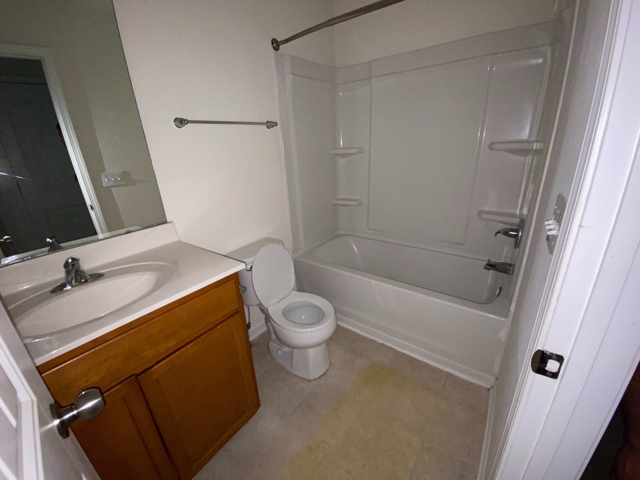 Building Photo - Room in Townhome on Haskell Dr