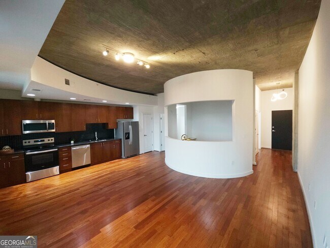 Building Photo - 250 Pharr Rd NE