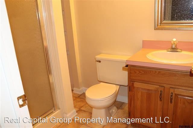 Building Photo - 3 br, 2 bath House - 7035 Suzanne Lane