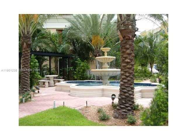 Building Photo - 888 Douglas Rd