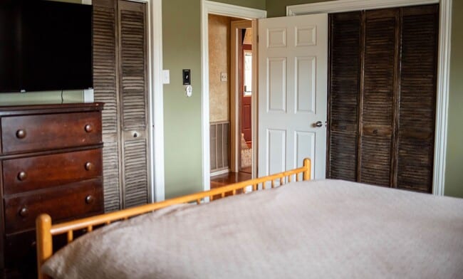 Building Photo - 1911 Shadow Bend Dr