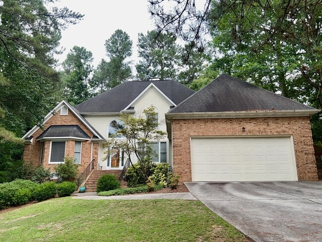 Building Photo - 126 Dewberry Ln
