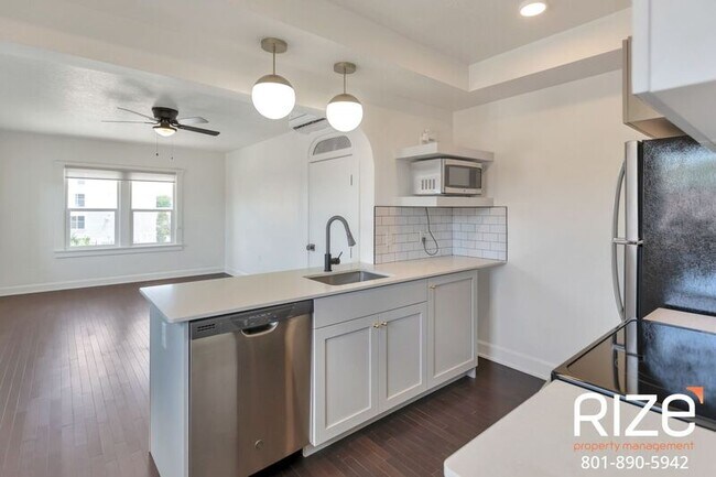 Building Photo - 521 S 500 E