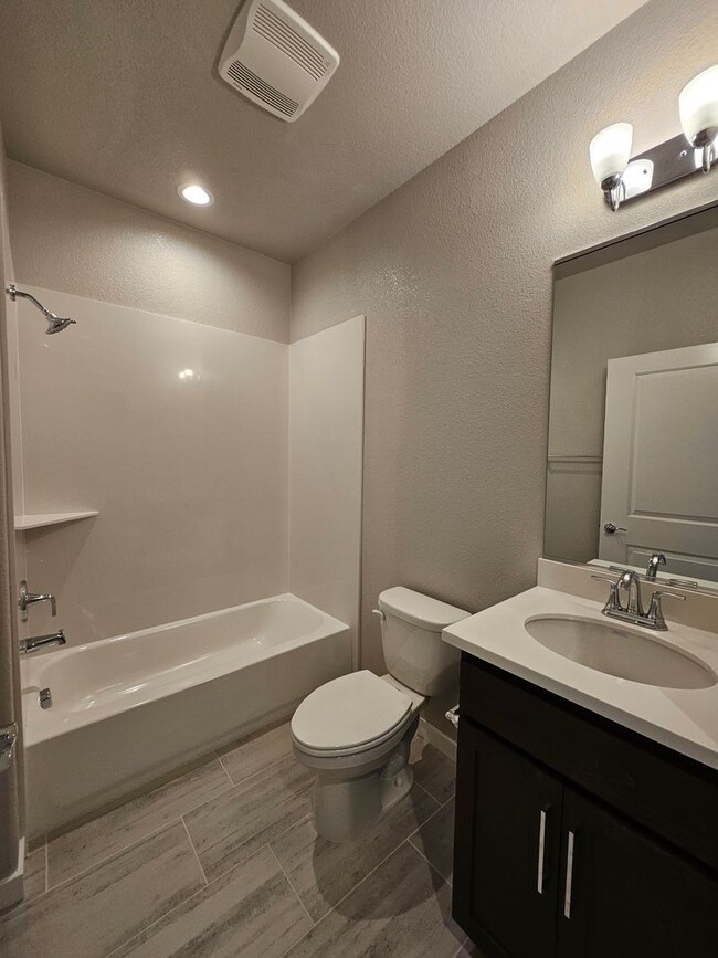 Building Photo - BRAND NEW BUILT HOME!!! 3 BEDROOM 2 BATH