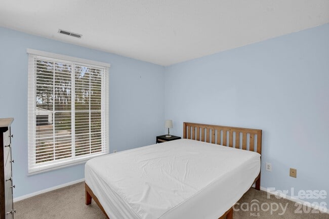 Building Photo - 2427 Studley Rd