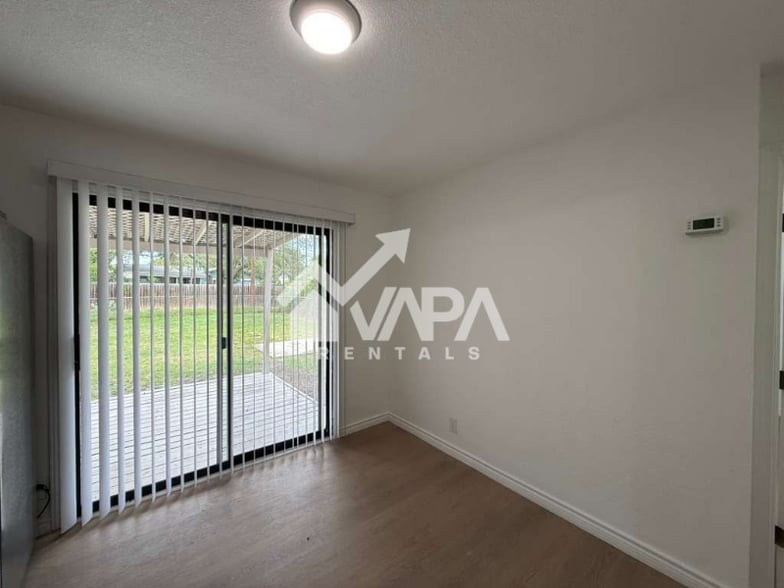 Building Photo - 4351 Sun Vista Ln