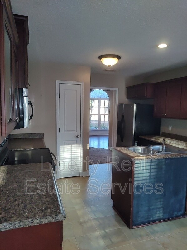 Building Photo - 203 Augusta Way