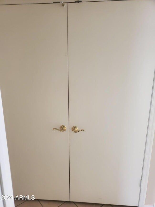 Building Photo - 10518 W Foothill Dr