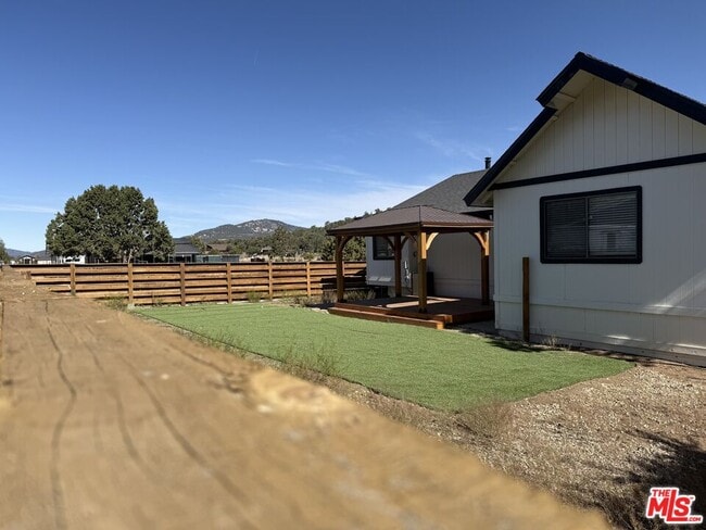 Building Photo - 47041 Pioneer Town Rd