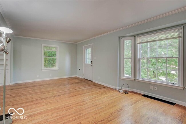 Building Photo - 5043 Boulevard Pl