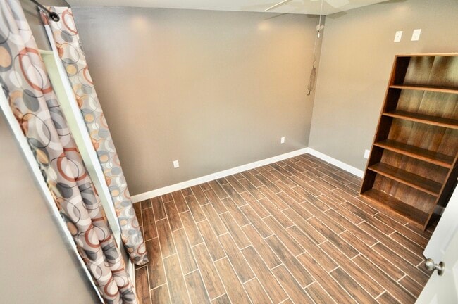 Building Photo - 6418 Treaschwig Rd