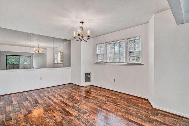 Building Photo - 5260 Crossbow Cir